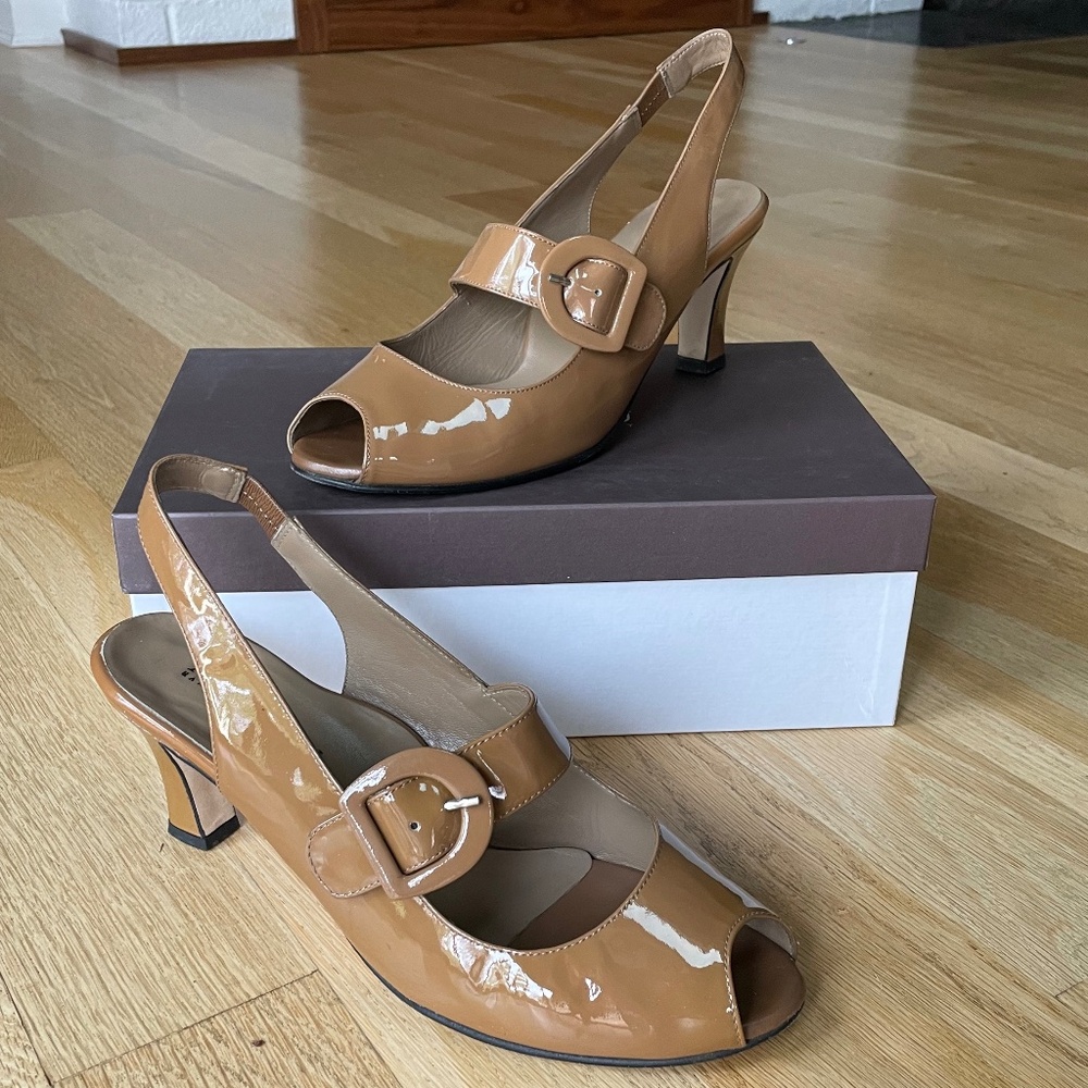 ANYI LU 'Tulip' Slingback - Size 40 - Nude